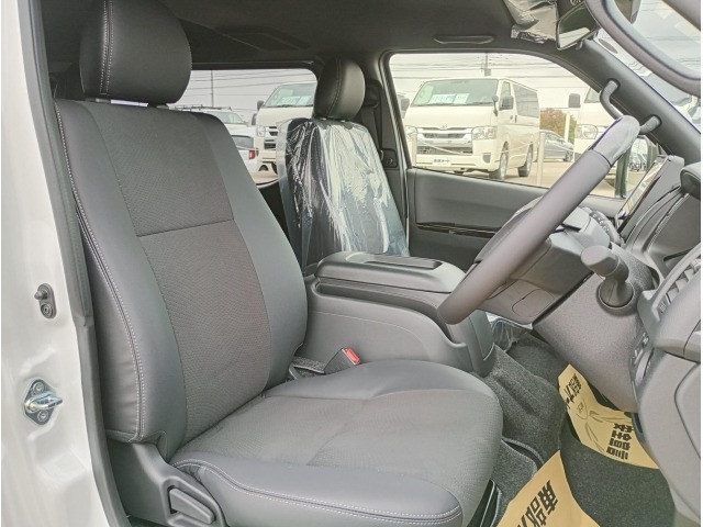 Toyota HIACE VAN 2026 7671021-6