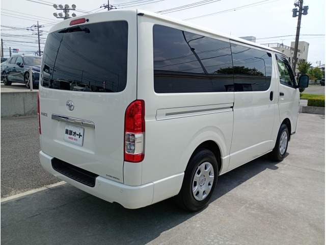 Toyota HIACE VAN 2023 7671022-1