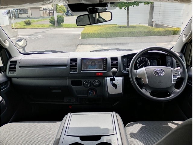 Toyota HIACE VAN 2023 7671022-2