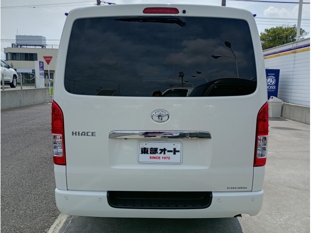Toyota HIACE VAN 2023 7671022-21
