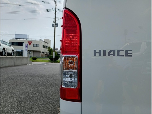 Toyota HIACE VAN 2023 7671022-22