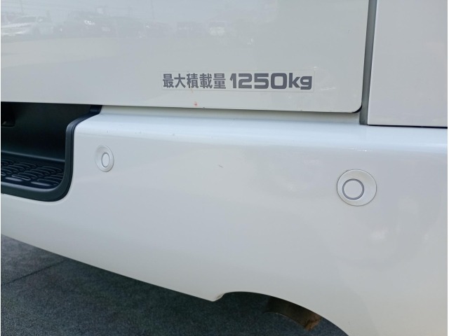 Toyota HIACE VAN 2023 7671022-23