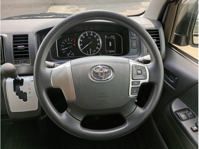 Toyota HIACE VAN 2023 7671022-27