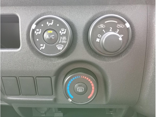 Toyota HIACE VAN 2023 7671022-5