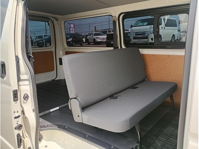 Toyota HIACE VAN 2023 7671022-8