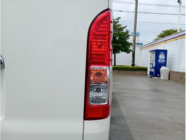 Toyota HIACE VAN 2026 7671023-24
