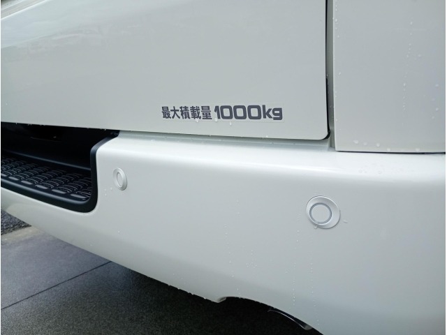 Toyota HIACE VAN 2026 7671023-26