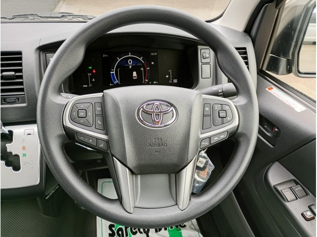 Toyota HIACE VAN 2026 7671023-36