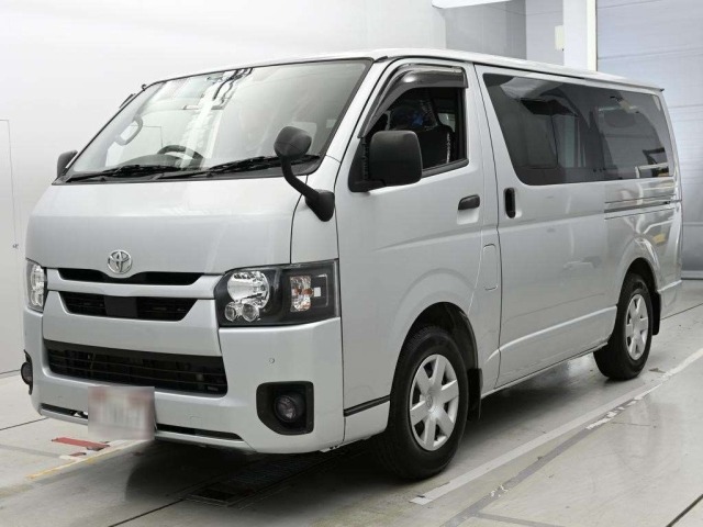 Toyota HIACE VAN 2022 7671031-0