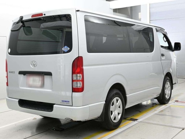 Toyota HIACE VAN 2022 7671031-1