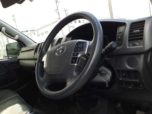 Toyota HIACE VAN 2022 7671031-9