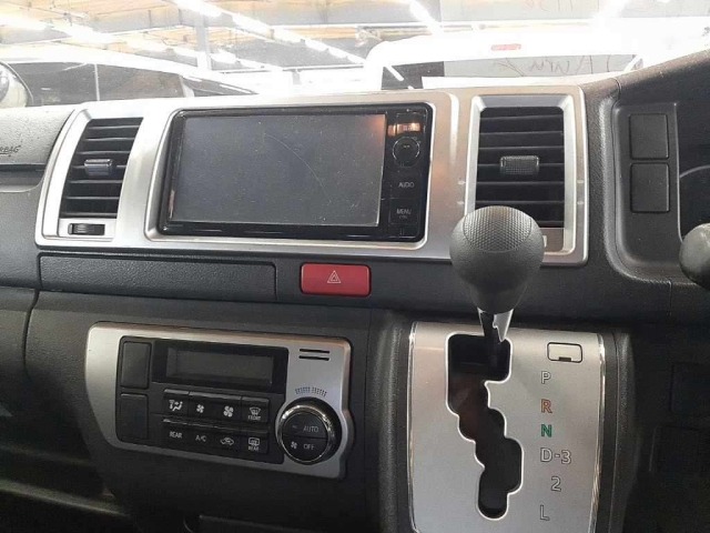 Toyota HIACE VAN 2014 7671033-12