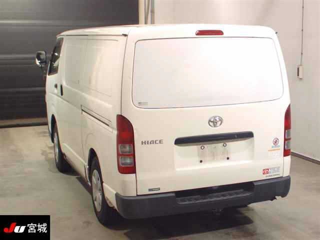 Toyota HIACE VAN 2015 7671046-1