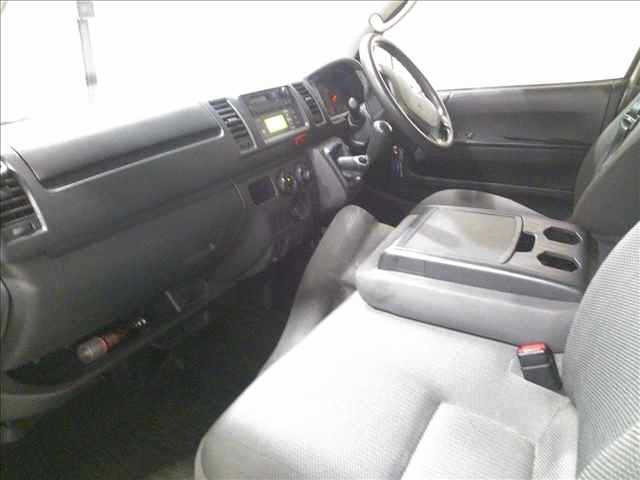 Toyota HIACE VAN 2015 7671046-3