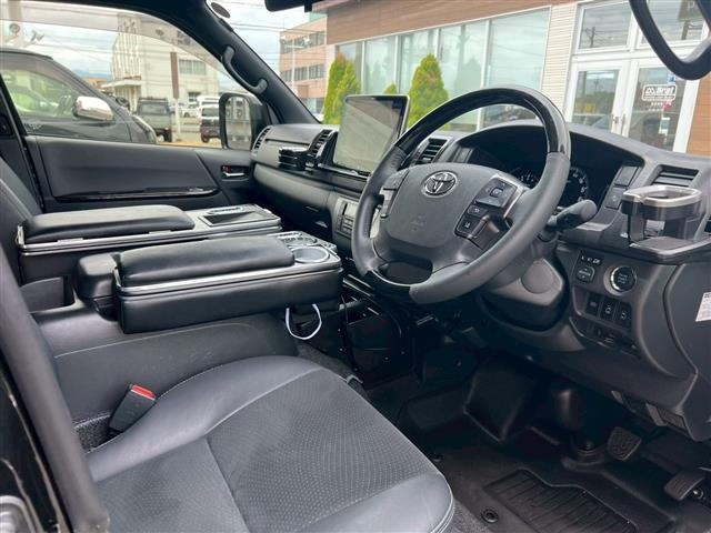 Toyota HIACE VAN 2023 7671288-6