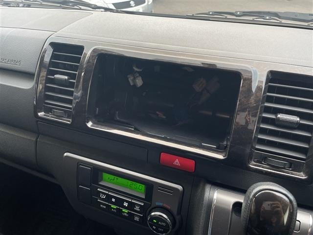 Toyota HIACE VAN 2015 7671296-17