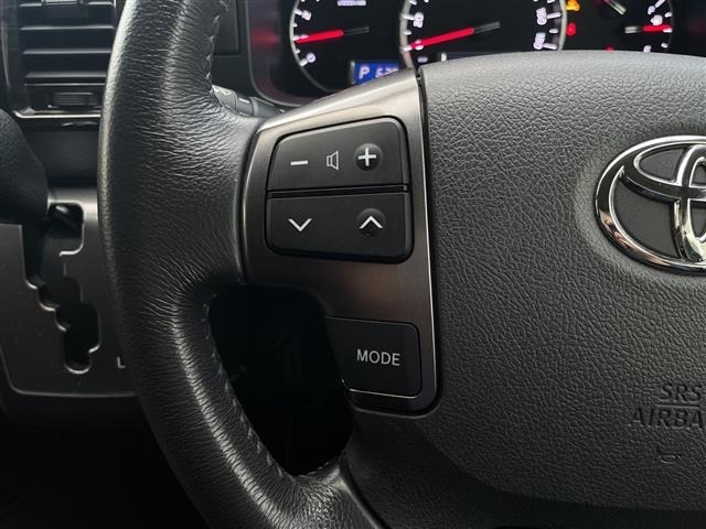 Toyota HIACE VAN 2015 7671296-18