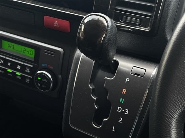 Toyota HIACE VAN 2015 7671296-20