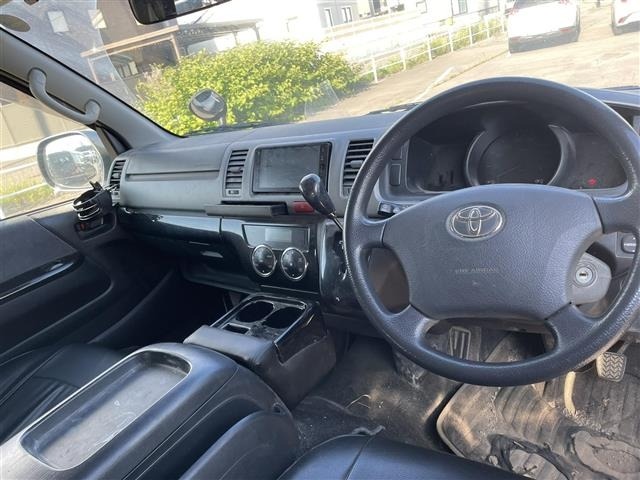 Toyota HIACE VAN 2011 7671304-2