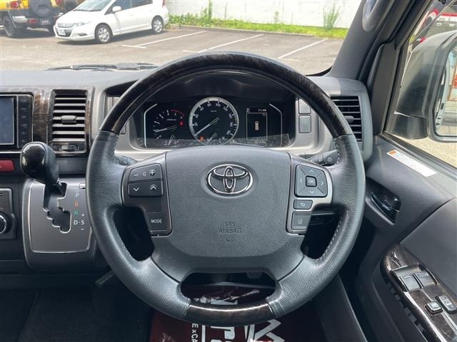 Toyota HIACE VAN 2020 7671305-14