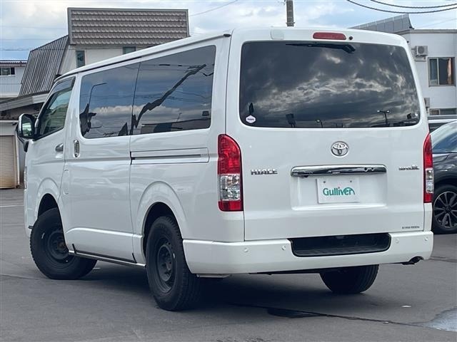 Toyota HIACE VAN 2024 7671313-13