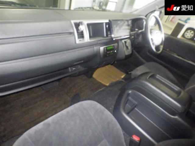 Toyota HIACE WAGON 2025 7673085-3