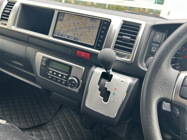 Toyota HIACE WAGON 2023 7673112-5