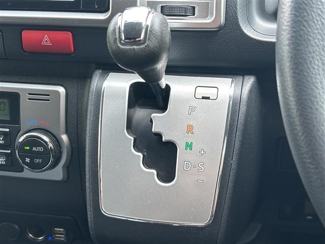 Toyota HIACE WAGON 2015 7673113-7