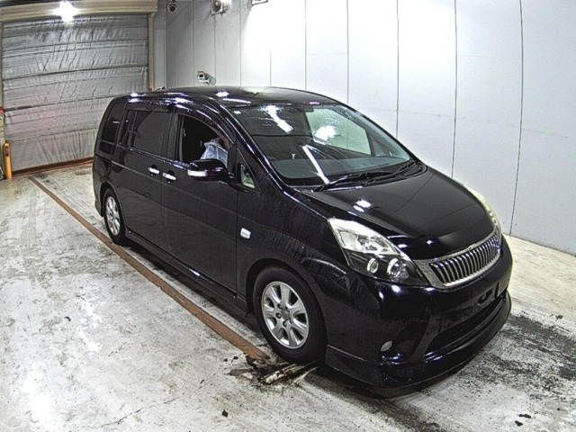 Toyota ISIS 2013 7673019-0
