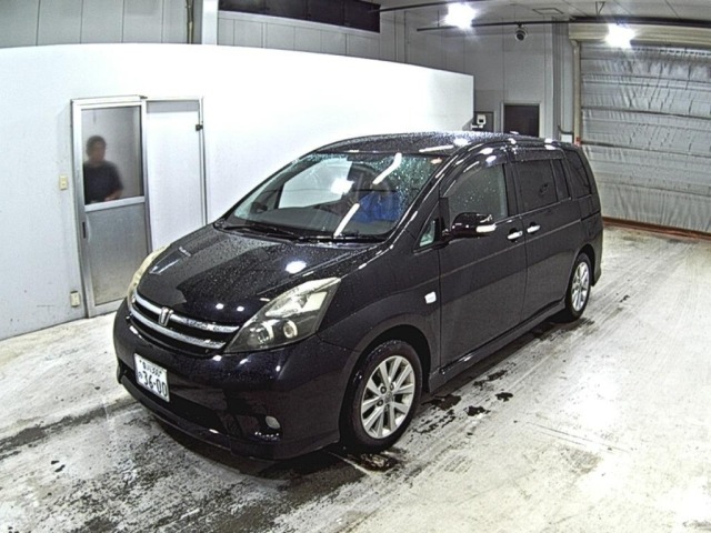 Toyota ISIS 2010 7673020-4