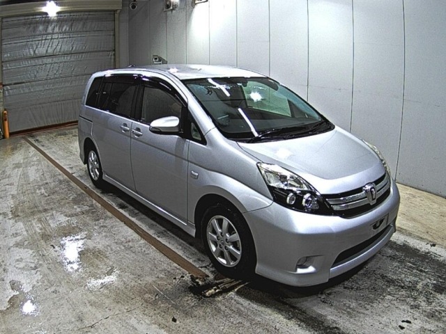 Toyota ISIS 2015 7673030-0