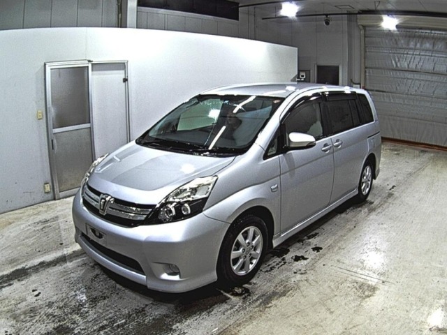 Toyota ISIS 2015 7673030-4