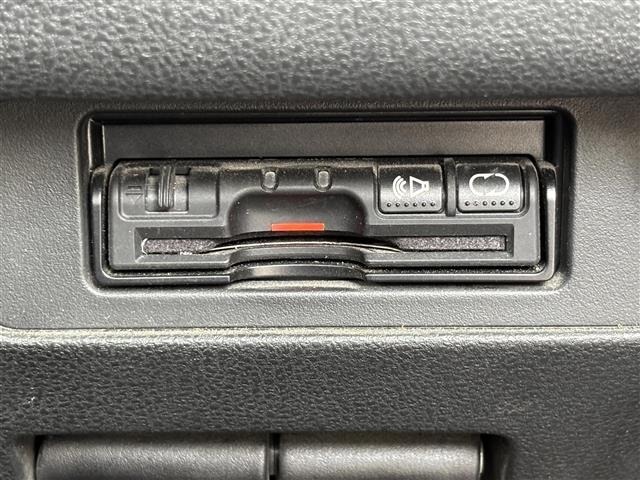Nissan JUKE 2012 7666782-4