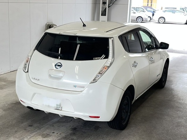 Nissan LEAF 2016 7662867-1