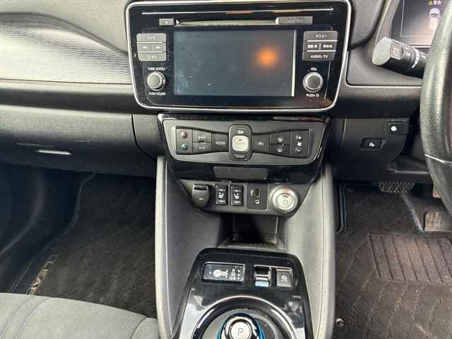 Nissan LEAF 2017 7662872-6