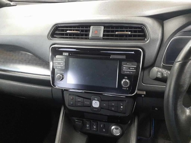 Nissan LEAF 2019 7662890-12
