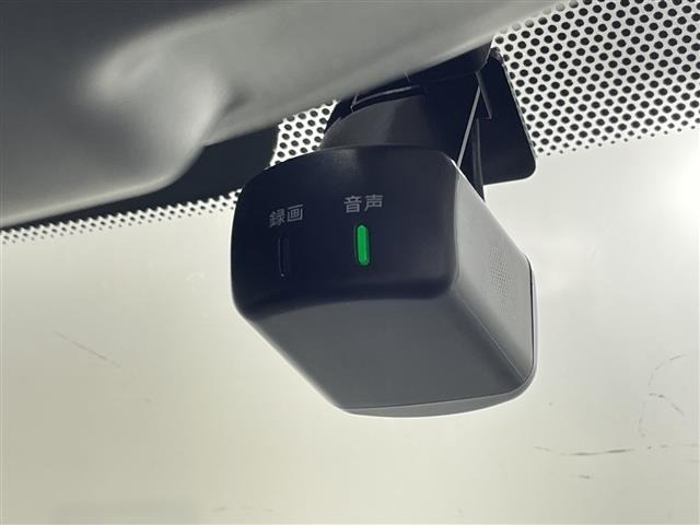 Nissan LEAF 2021 7663093-3