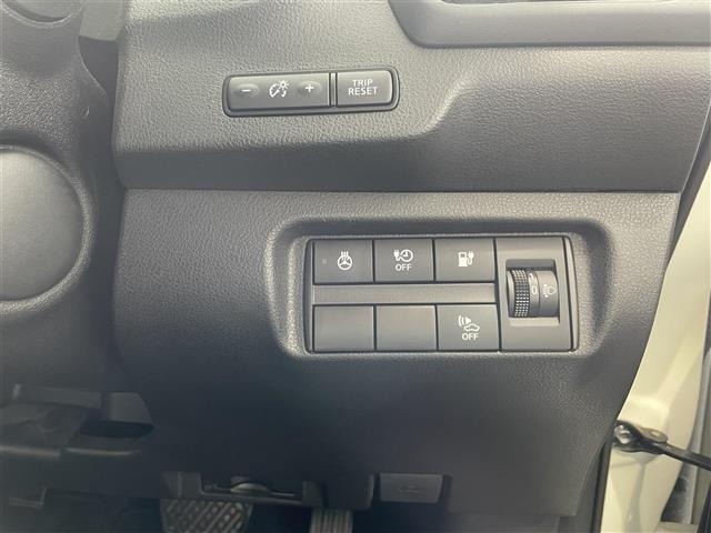 Nissan LEAF 2017 7663102-7