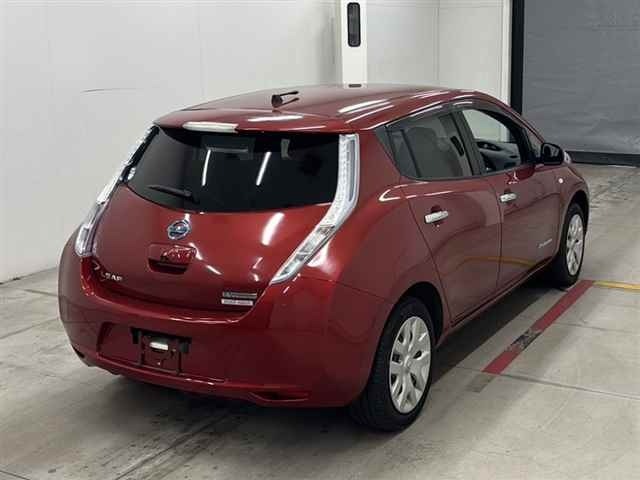 Nissan LEAF 2015 7663110-5