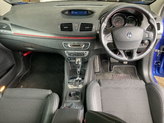 Renault MEGANE 2017 7670708-3