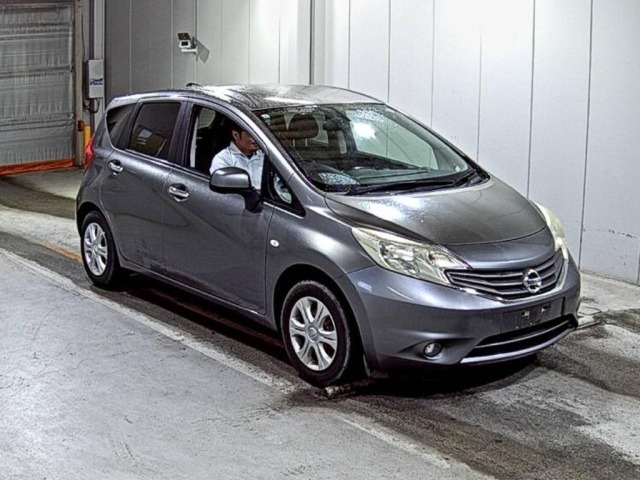 Nissan NOTE 2013 7672304-0