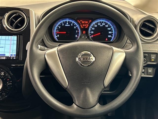 Nissan NOTE 2014 7672649-2