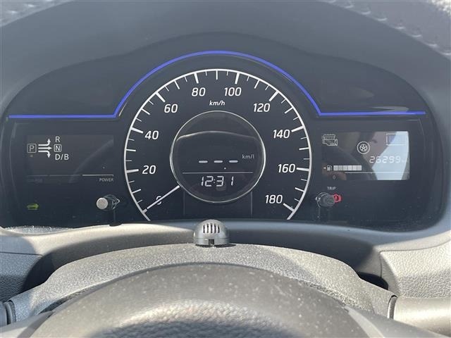 Nissan NOTE 2017 7672842-10