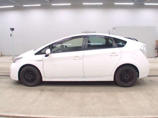 Toyota PRIUS 2015 7660084-4