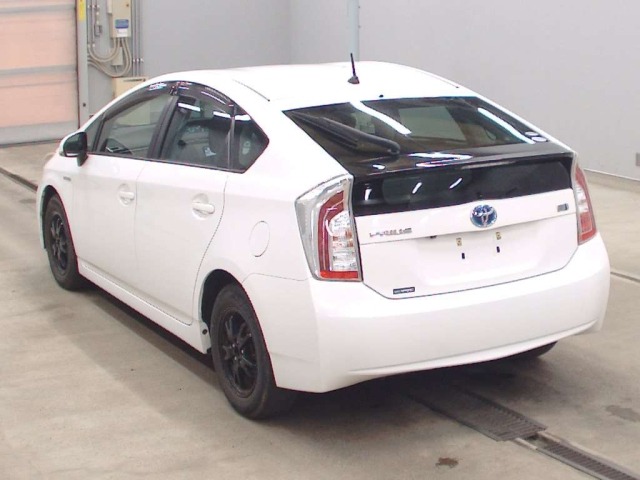 Toyota PRIUS 2015 7660084-6