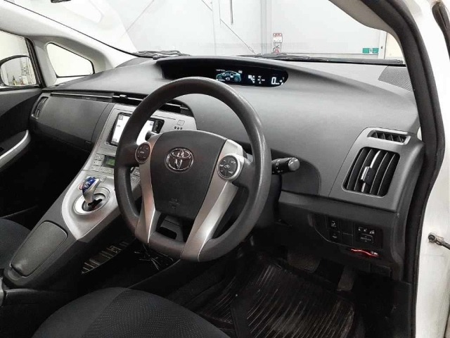 Toyota PRIUS 2015 7660084-7
