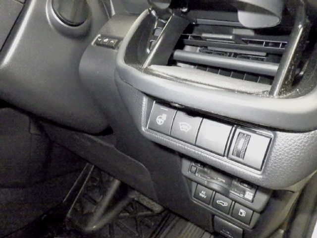 Toyota PRIUS 2023 7660107-6