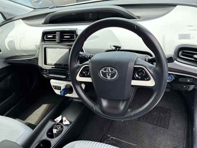 Toyota PRIUS 2016 7660112-3