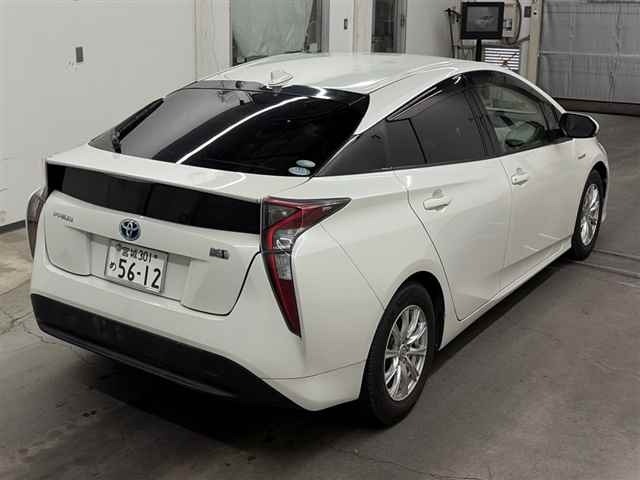 Toyota PRIUS 2016 7660112-5