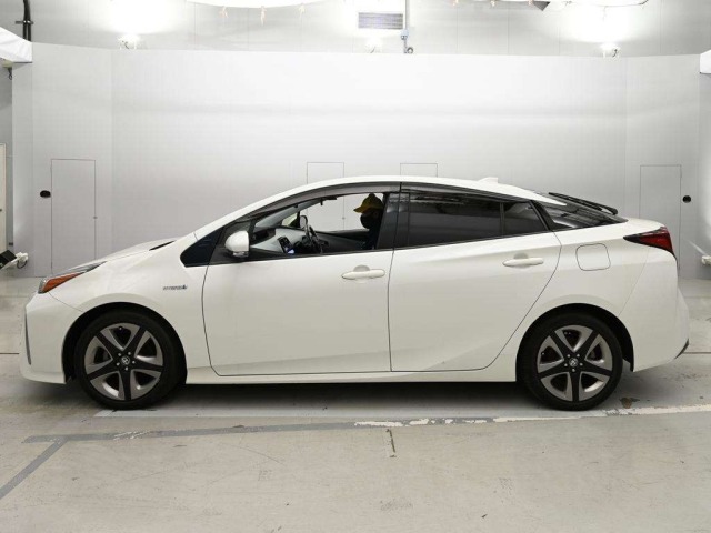 Toyota PRIUS 2019 7660128-4